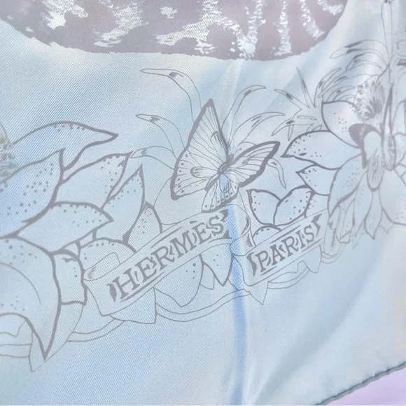 Hermés Jungle Love Silk Scarf in Pale Blue - Picture 5 of 10